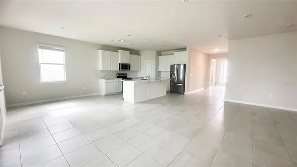 $3,350 | 17915 Cantarina Cove, Lakewood Ranch, FL 34211