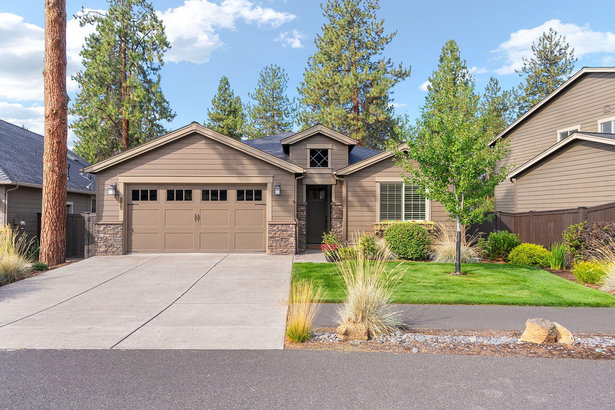 60220 Rolled Rock Way Bend, OR 97702 - Photo 1 of 42 1-web-or-mls-_DSC9563