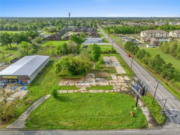 $1,100,000 | 2323 Country Club Road, Lake Charles, LA 70605