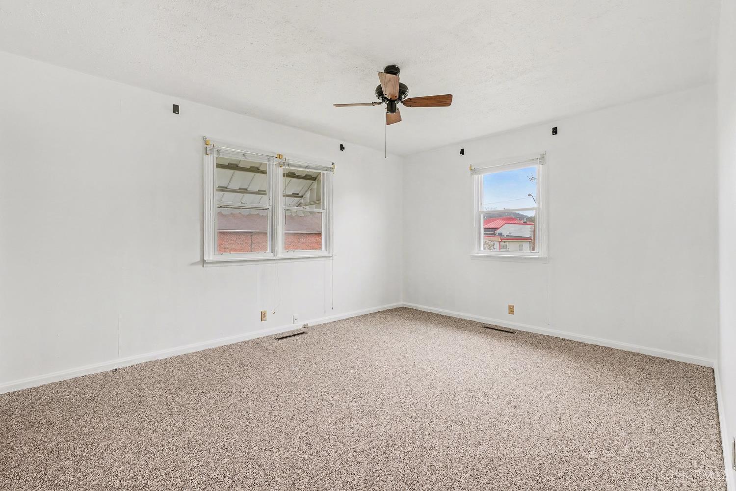 1776 Christopher Road Aberdeen, OH 45101 - Photo 7 of 19