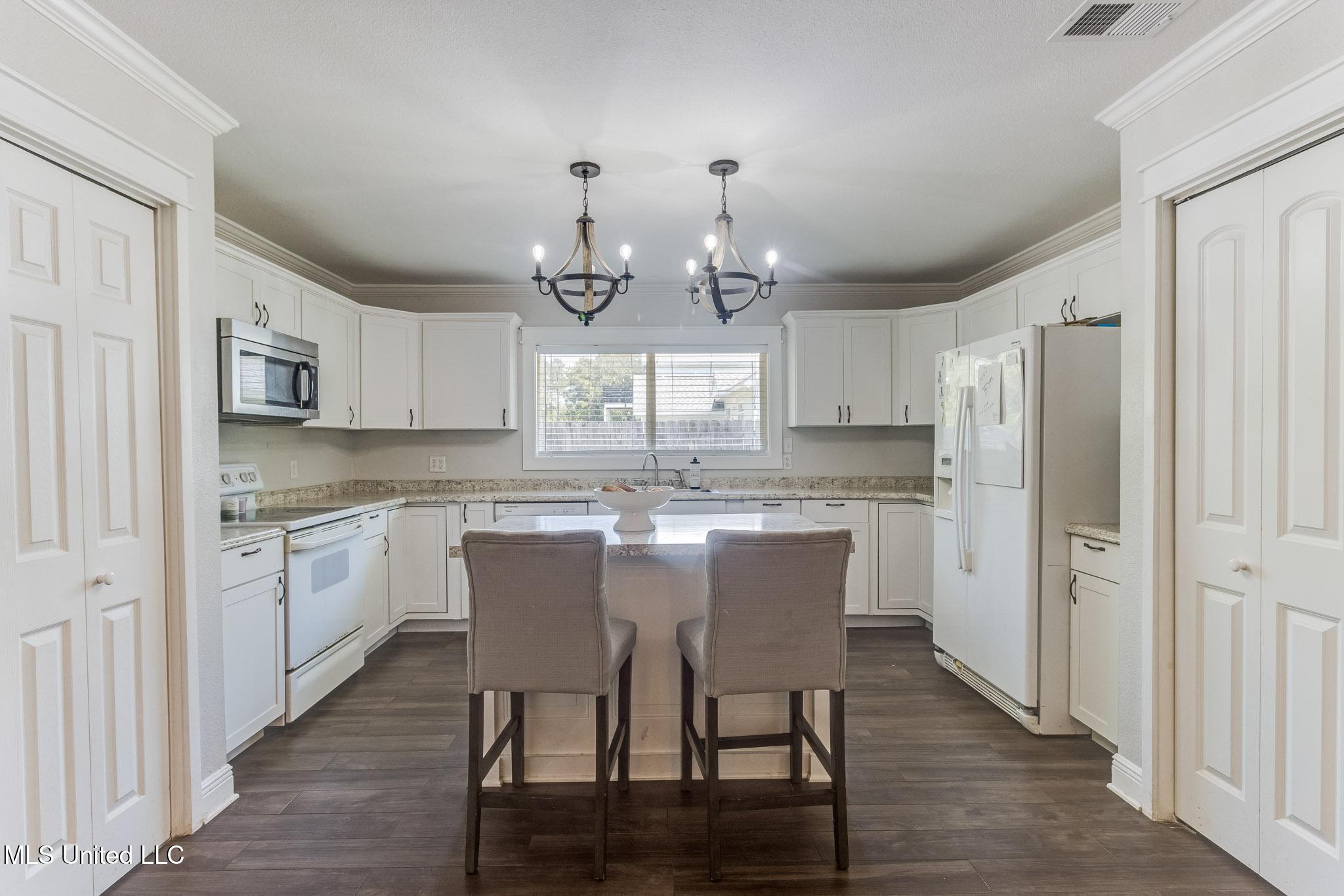 106 Piney Ridge Road Waveland, MS 39576 - Photo 7 of 25 IMG_5702