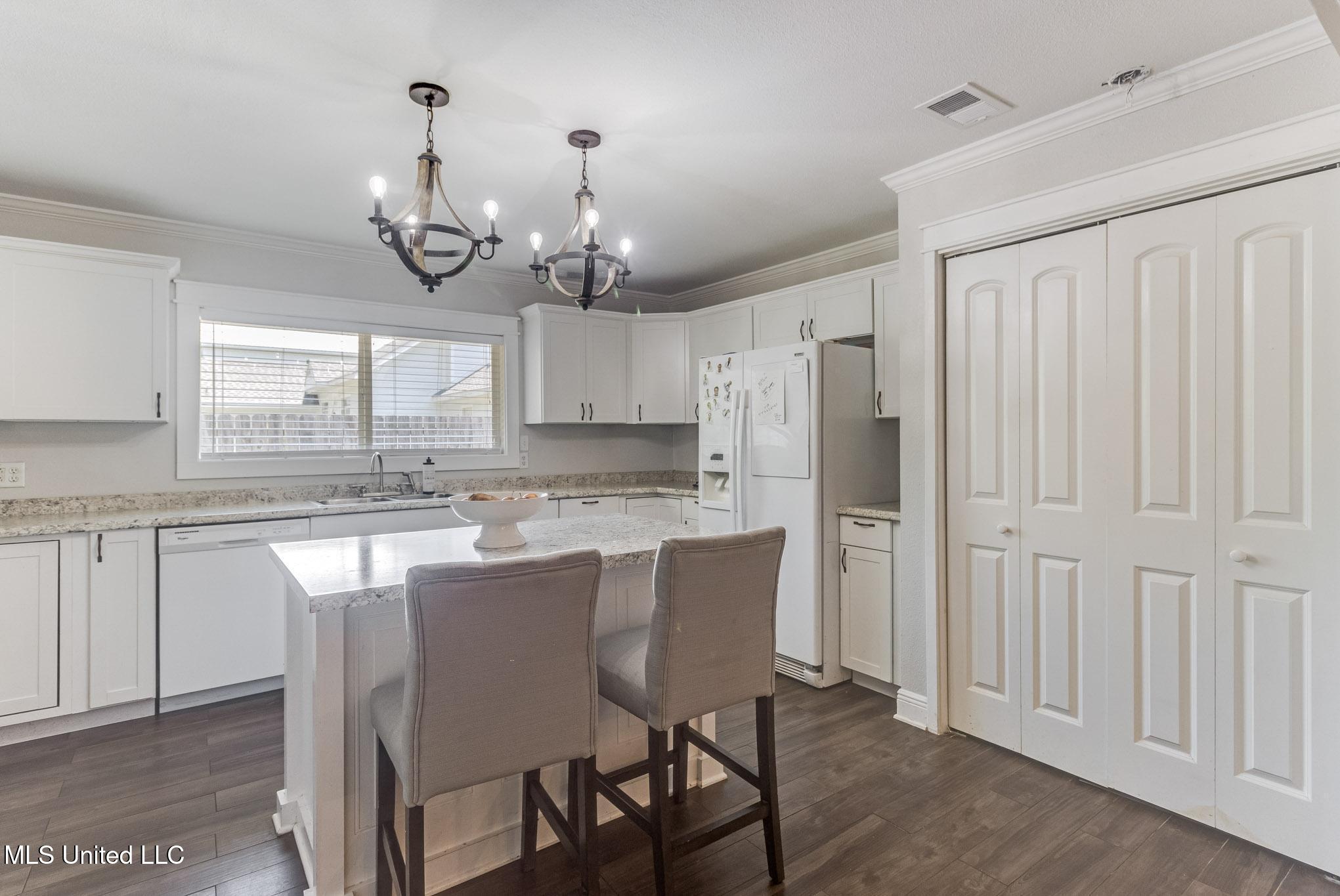 106 Piney Ridge Road Waveland, MS 39576 - Photo 8 of 25 IMG_5705