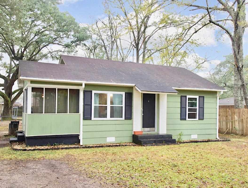 517 Collier Avenue Bay Minette, AL 36507 - Photo 1 of 10