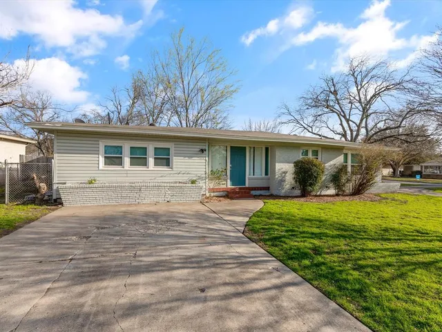 $499,900 | 4201 Anita Avenue, Fort Worth, TX 76109