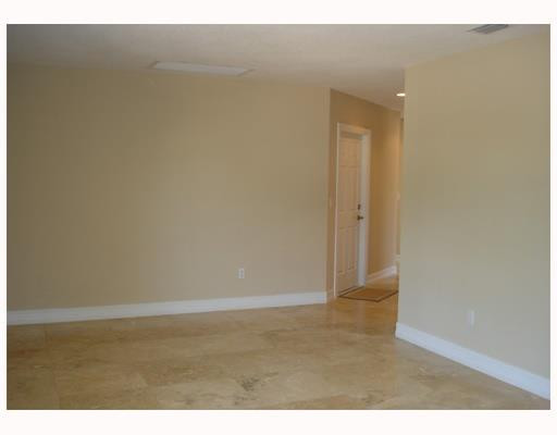 4130 Northeast 30th Avenue Lighthouse Point, FL 33064 - Photo 14 of 15 a view of an empty room
