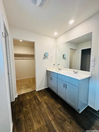 $1,950 | 417 Deborah Drive, New Braunfels, TX 78130