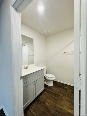 $1,950 | 417 Deborah Drive, New Braunfels, TX 78130