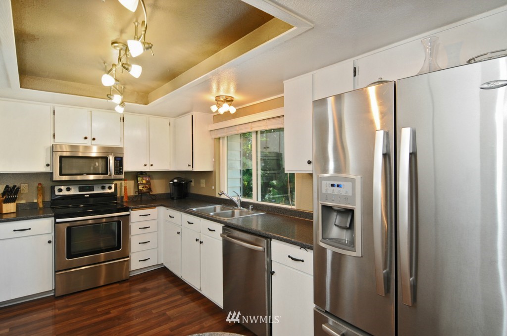 2722 166th Street Southeast Bothell, WA 98012 - Photo 3 of 18