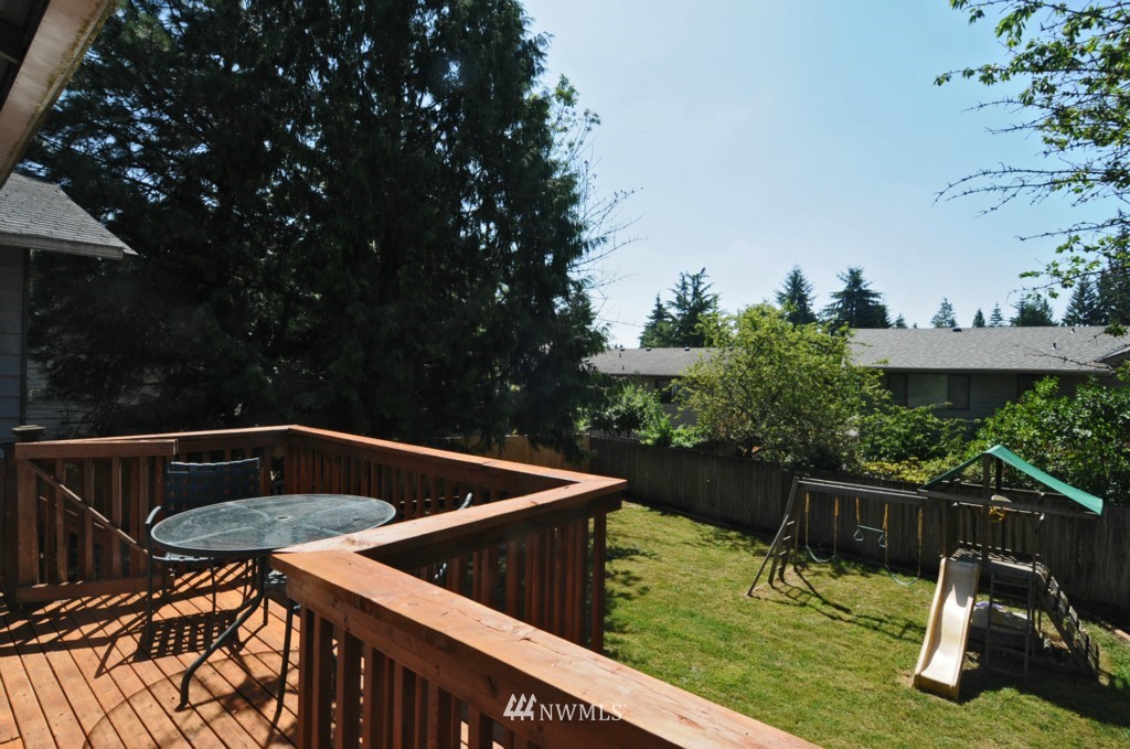 2722 166th Street Southeast Bothell, WA 98012 - Photo 10 of 18