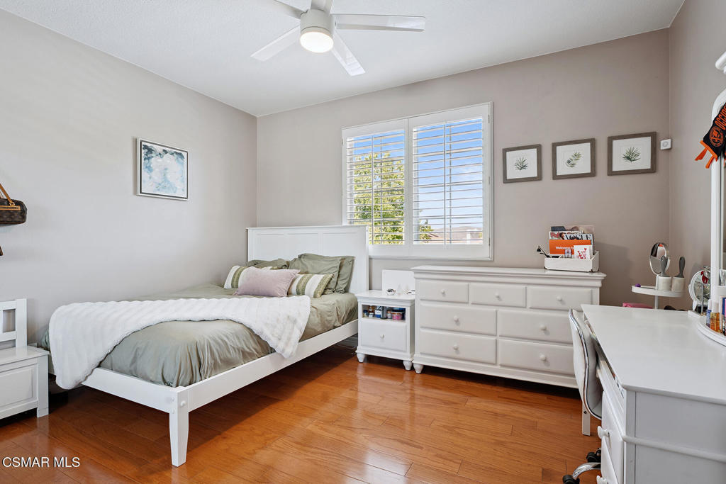 206 Shady Hills Court Simi Valley, CA 93065 - Photo 40 of 84 a bedroom with a bed and a dresser