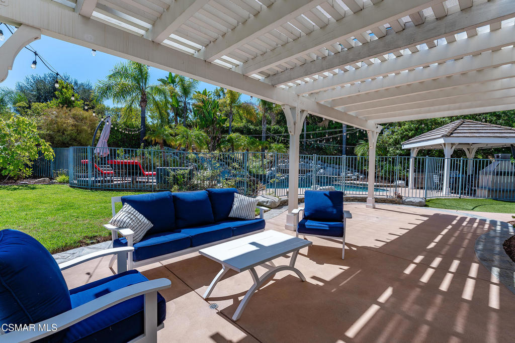 206 Shady Hills Court Simi Valley, CA 93065 - Photo 48 of 84 a couch sitting in the middle of a yard