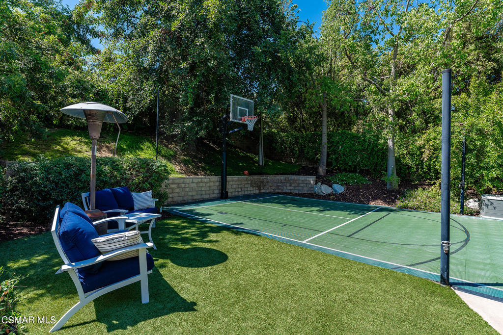 206 Shady Hills Court Simi Valley, CA 93065 - Photo 53 of 84