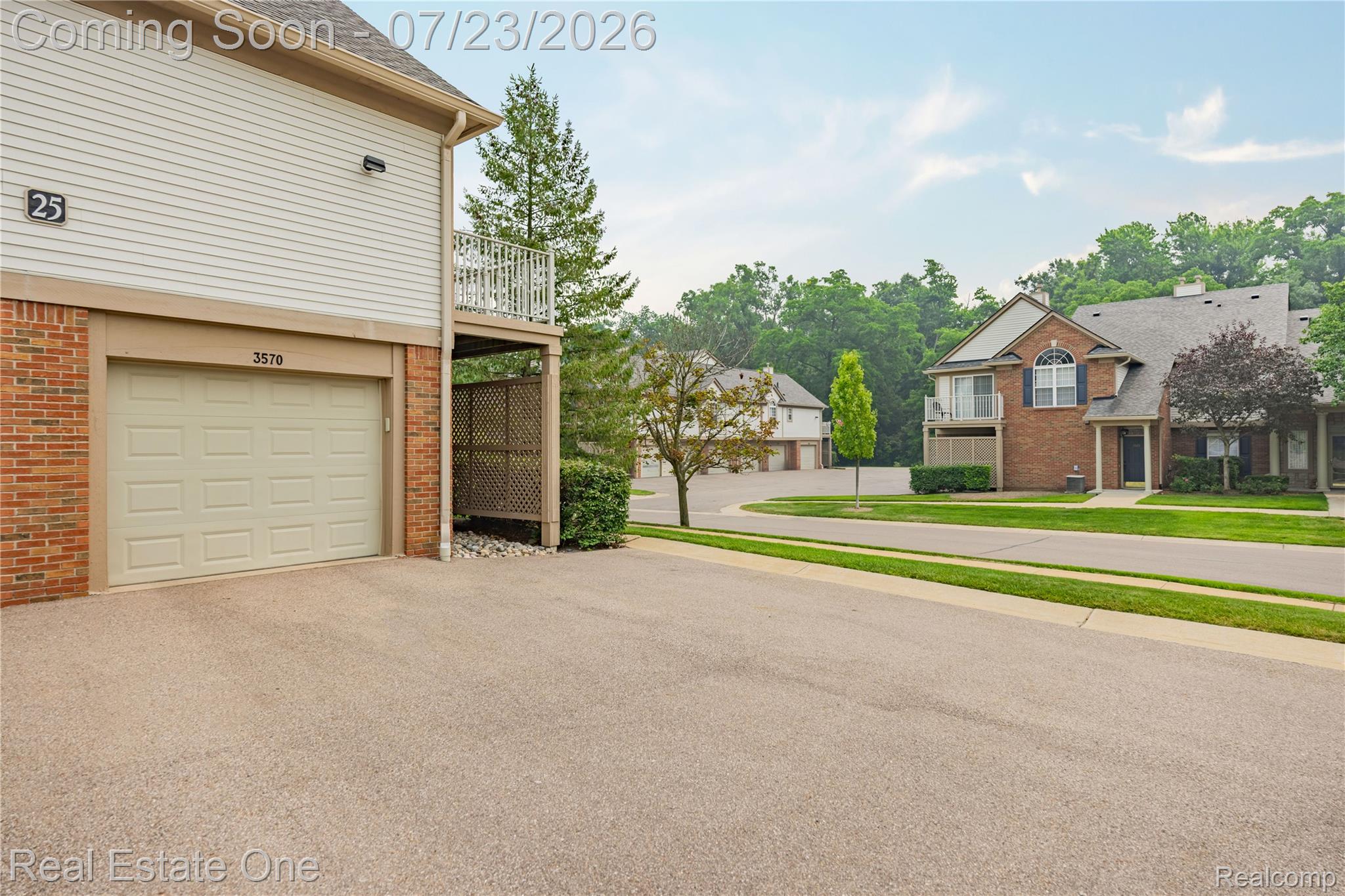 3570 Tremonte Circle, Unit 282 Rochester, MI 48306 - Photo 5 of 44 1.5 Car Garage directly below unit & attached (direct entry into foyer). Spacious for Extra storage.