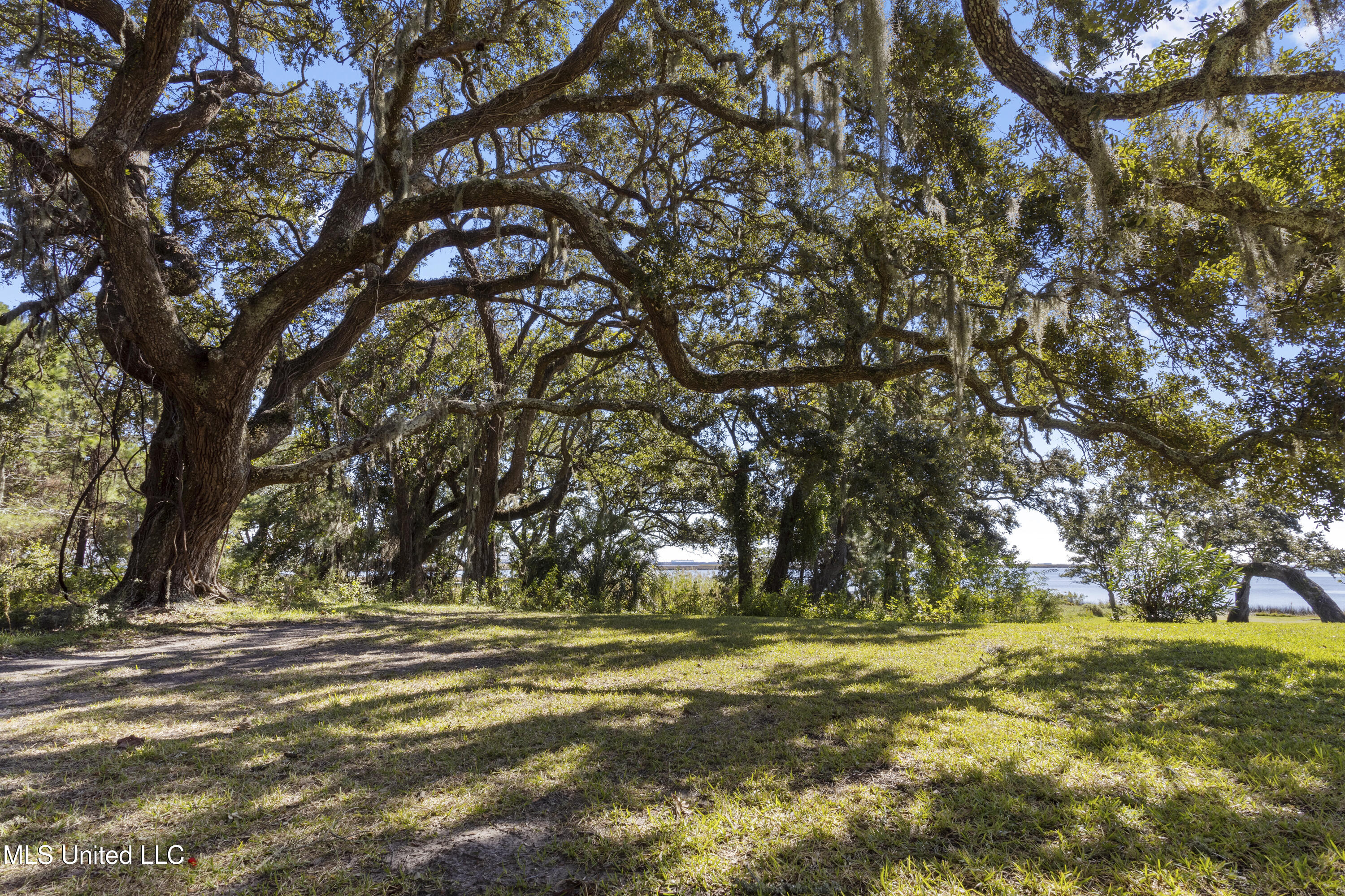 308 Italian Isle Road Gautier, MS 39553 - Photo 80 of 94 0130