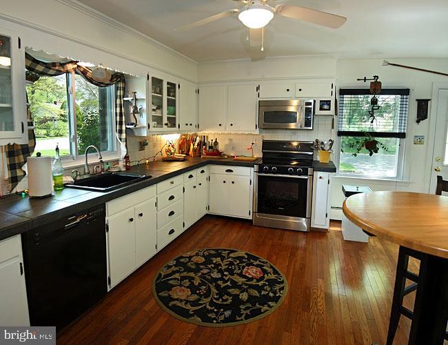 801 Hillaire Road Lancaster, PA 17601 - Photo 12 of 24 Gallery Image 12