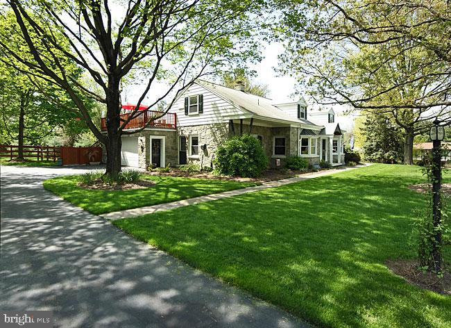 801 Hillaire Road Lancaster, PA 17601 - Photo 4 of 24 Gallery Image 4