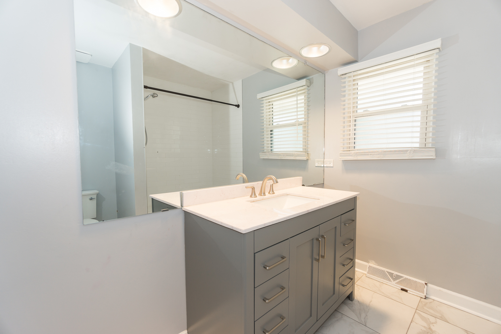 350 Home Avenue Itasca, IL 60143 - Photo 11 of 21