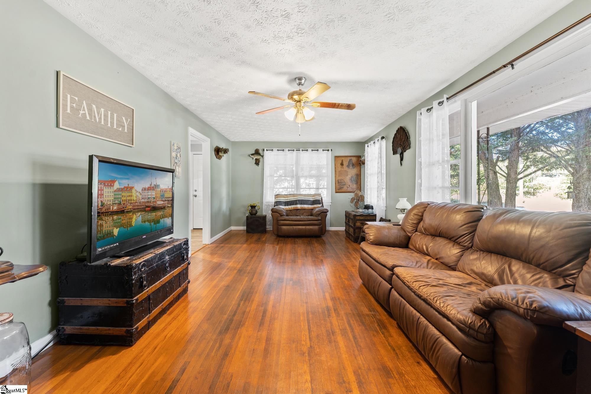 530 Rogers Road Pelzer, SC 29669 - Photo 6 of 26