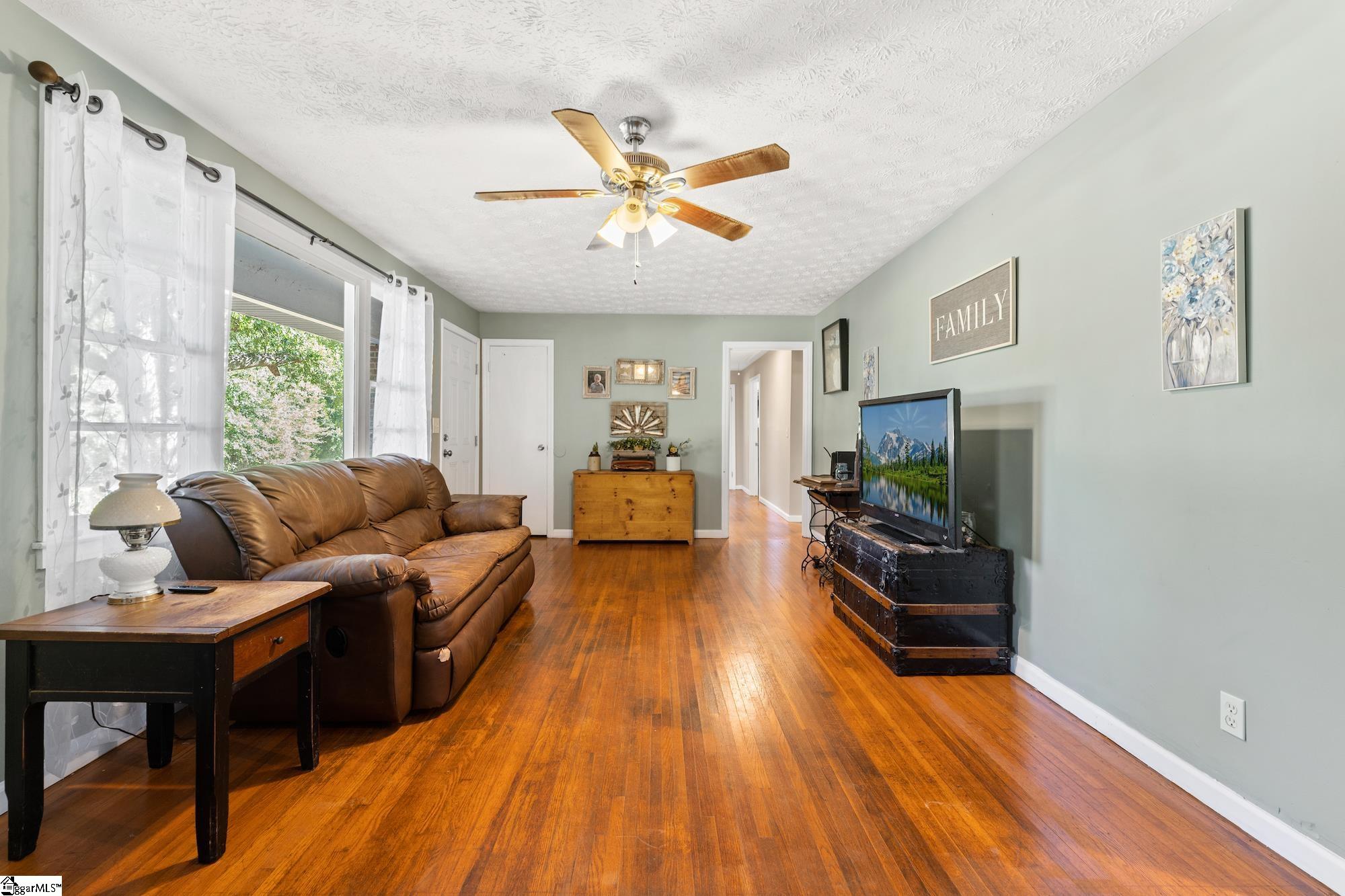 530 Rogers Road Pelzer, SC 29669 - Photo 7 of 26