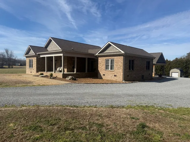 $585,000 | 39 Boning Road, Fayetteville, TN 37334