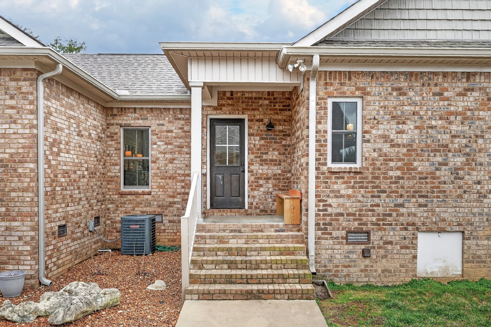39 Boning Road Fayetteville, TN 37334 - Photo 4 of 43 a front view of a house with brick walls