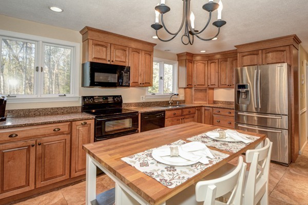 4 Sagamore Road Norfolk, MA 02056 - Photo 6 of 30 Gallery Image 6