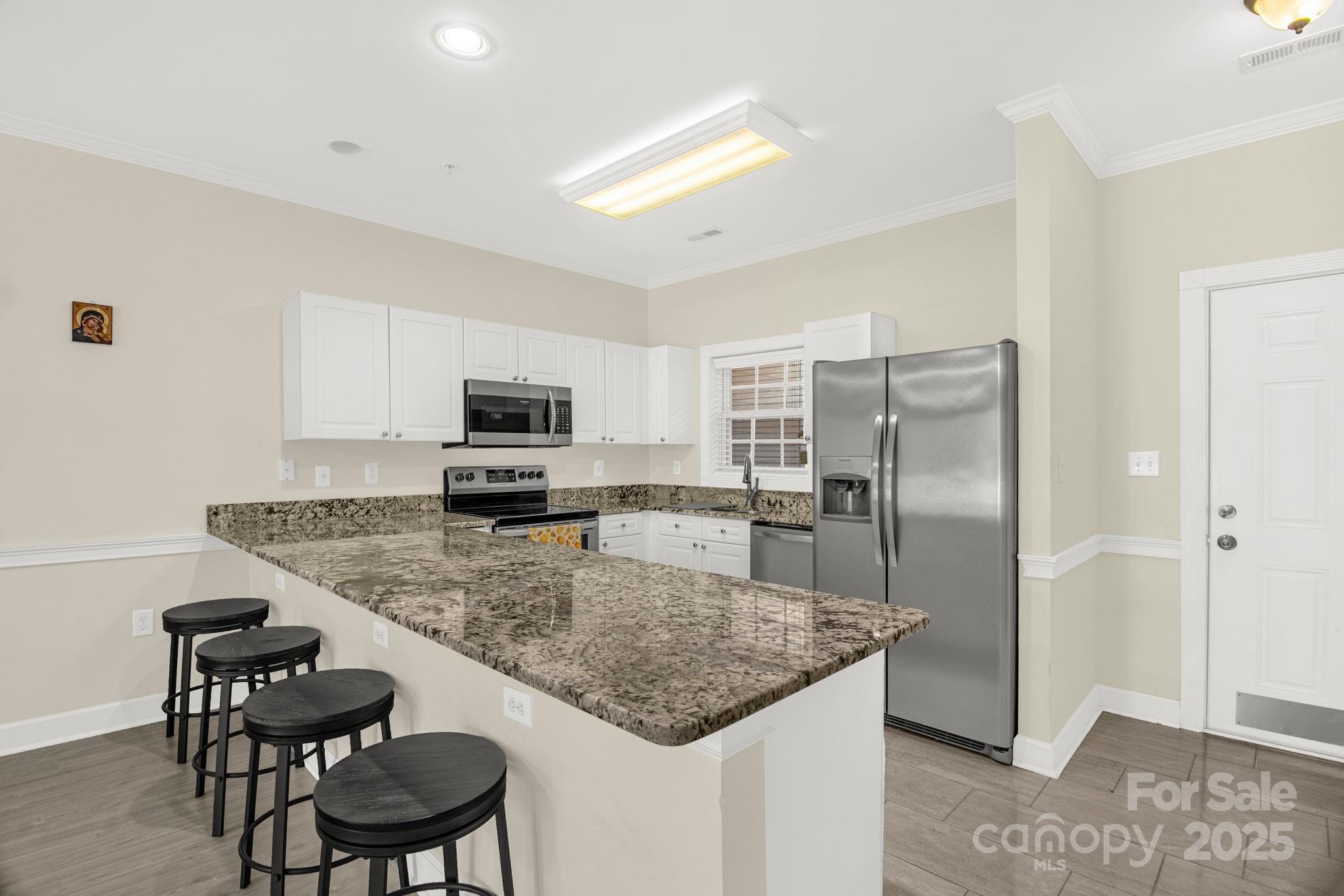 9047 Meadow Vista Road, Unit 104 Charlotte, NC 28213 - Photo 3 of 37