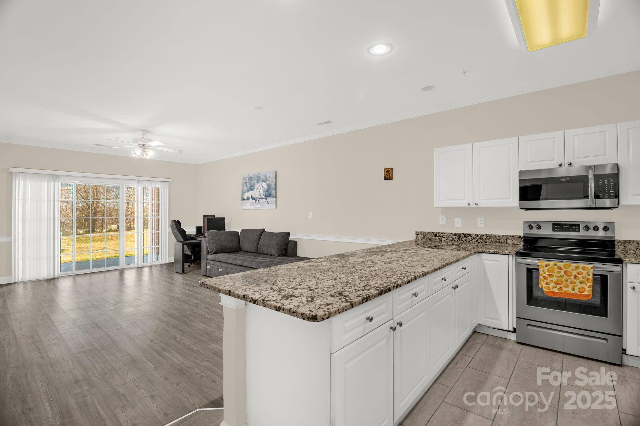 9047 Meadow Vista Road, Unit 104 Charlotte, NC 28213 - Photo 4 of 37