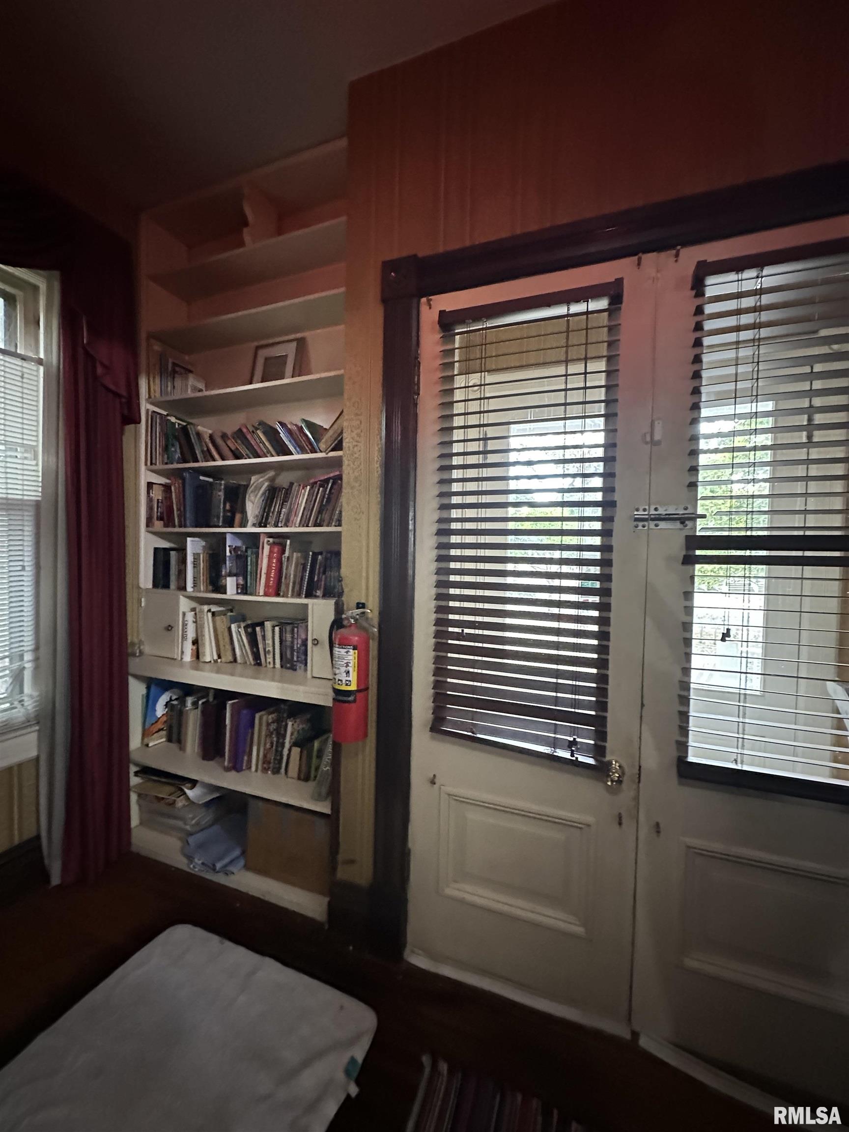 429 East Frye Avenue Peoria, IL 61603 - Photo 14 of 43