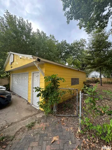 $140,000 | 429 East Frye Avenue, Peoria, IL 61603