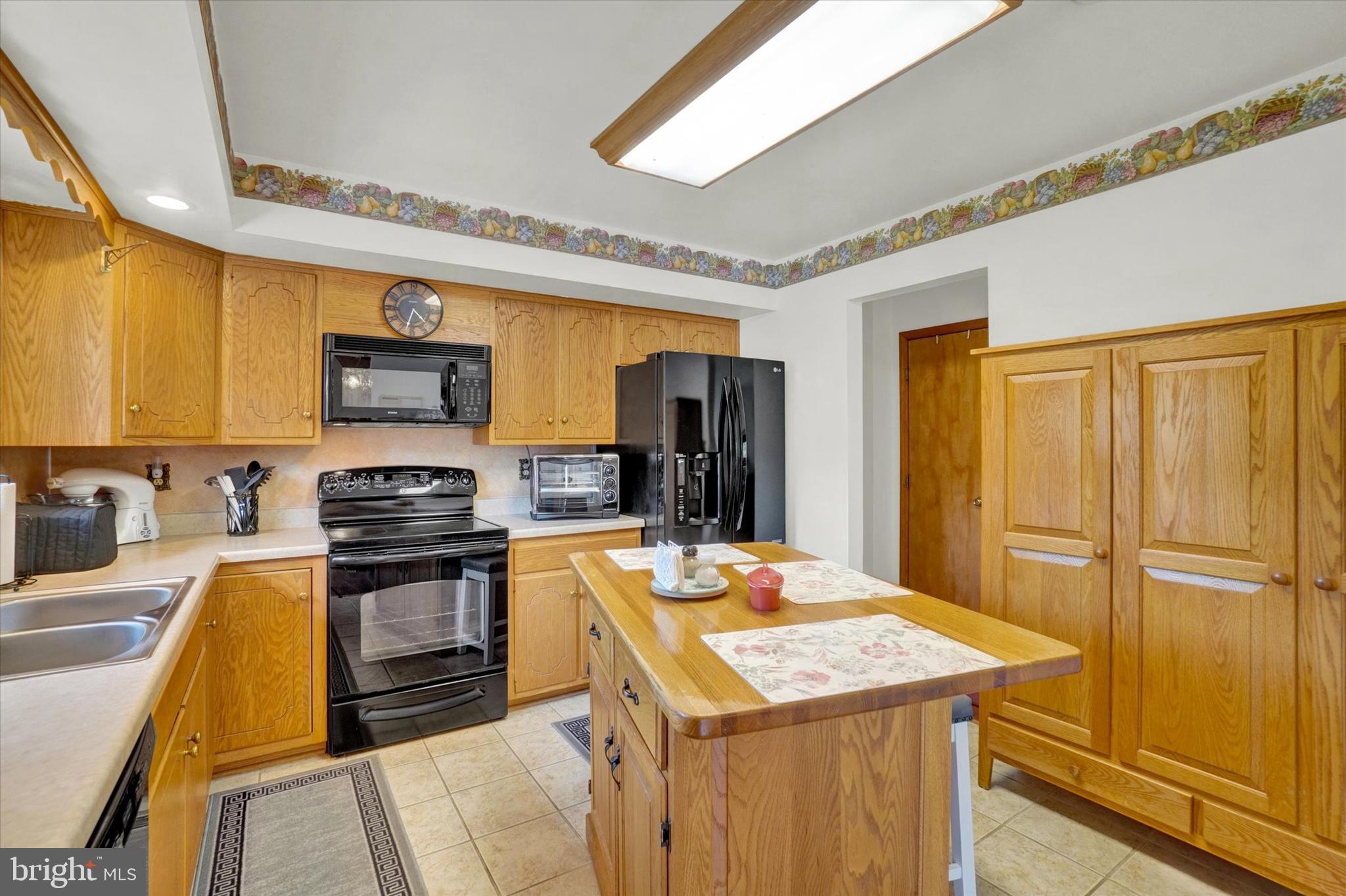 8076 Hickory Road Stewartstown, PA 17363 - Photo 14 of 55 Gallery Image 14