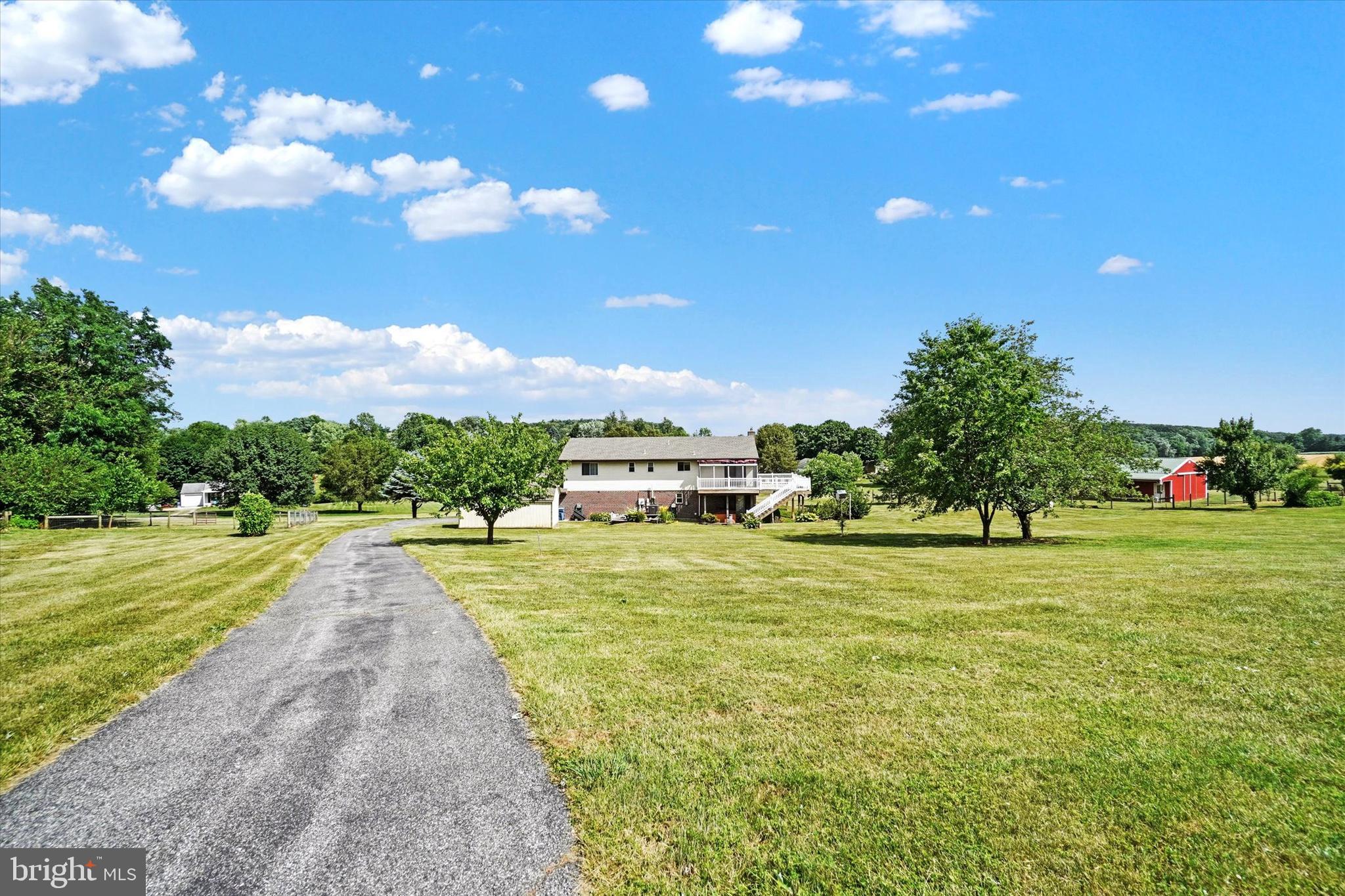 8076 Hickory Road Stewartstown, PA 17363 - Photo 4 of 55 Gallery Image 4