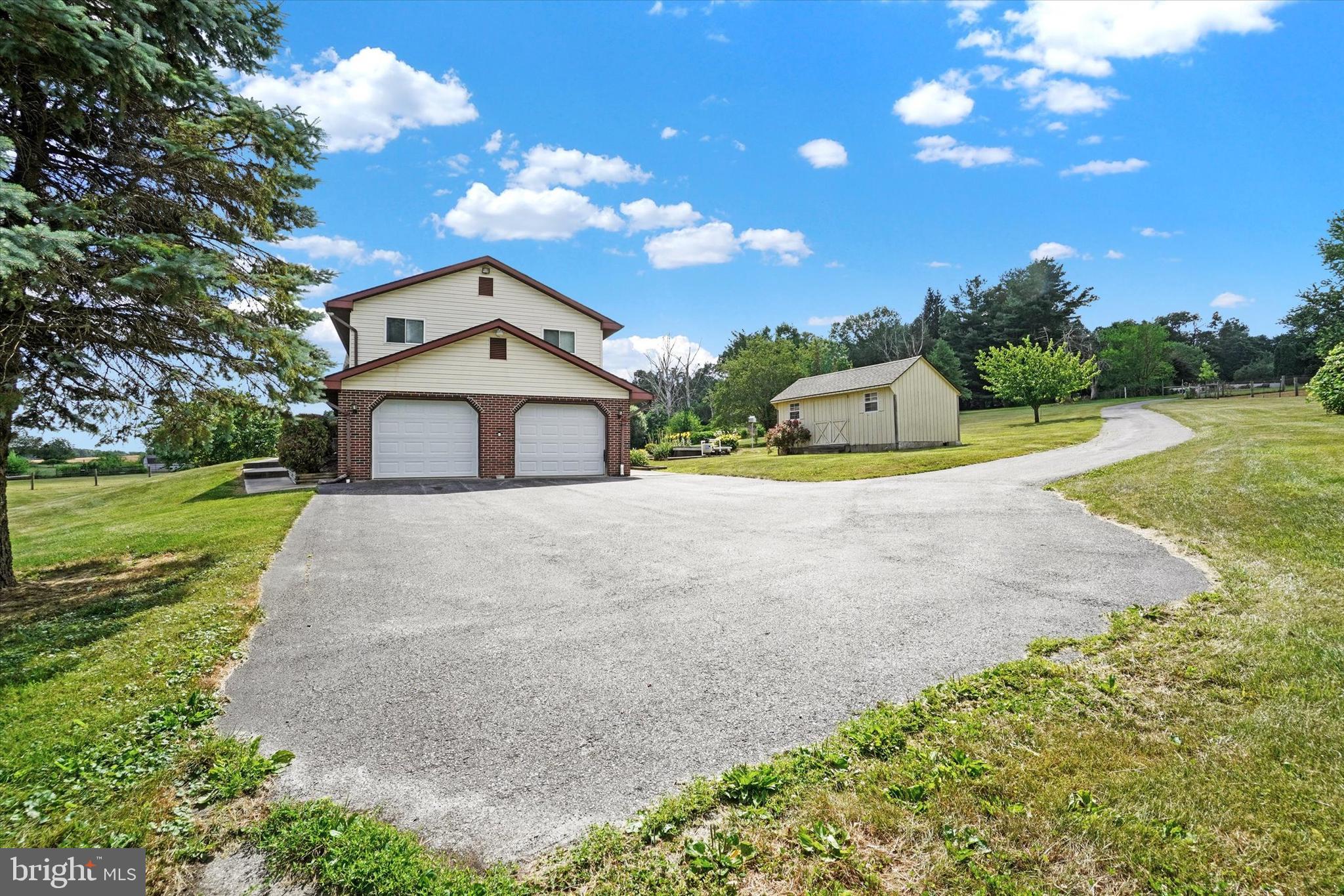 8076 Hickory Road Stewartstown, PA 17363 - Photo 5 of 55 Gallery Image 5