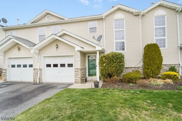 $415,000 | 29 Winding Way, Hamburg, NJ 07419