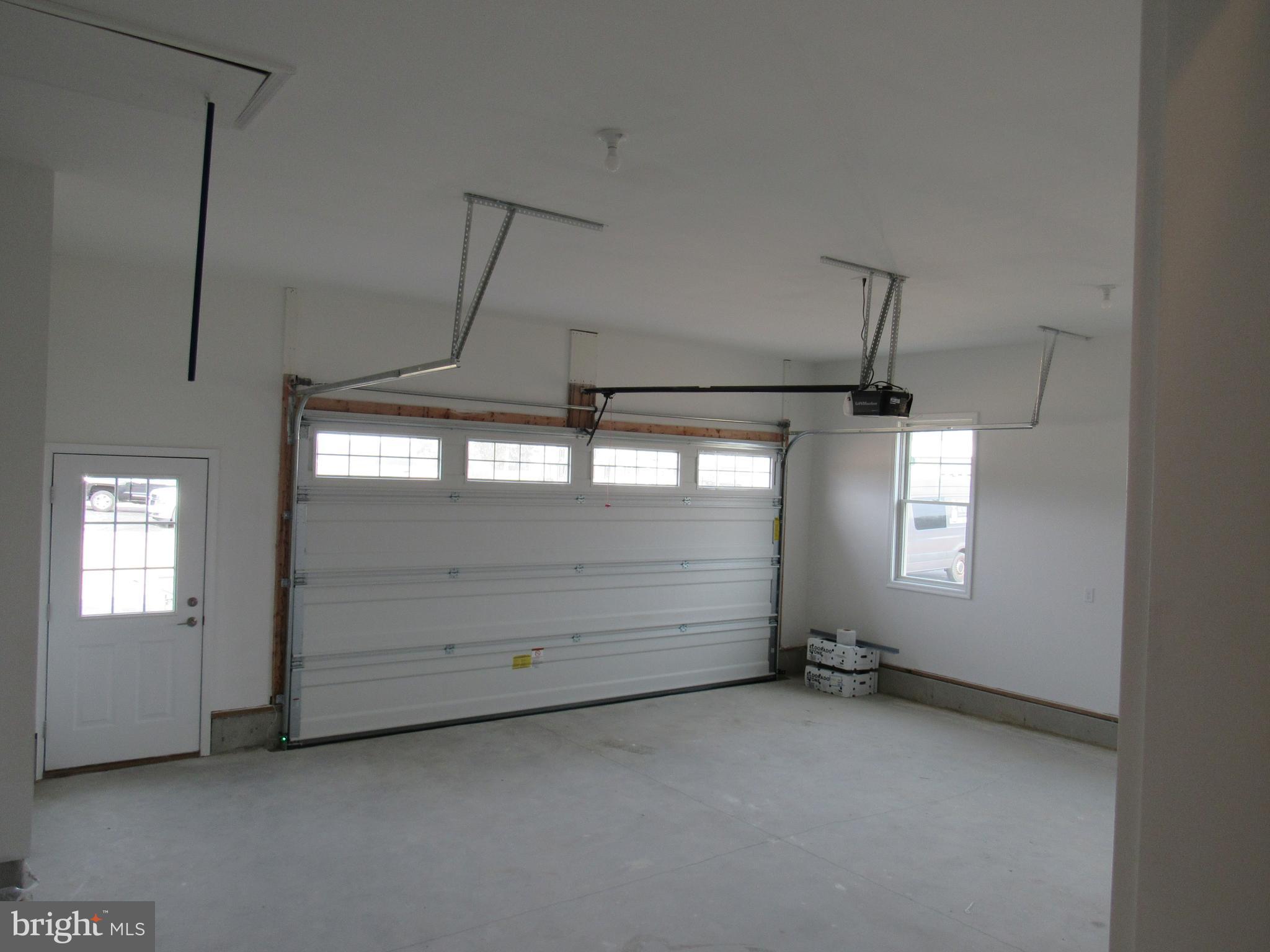 26158 Prettyman Road Georgetown, DE 19947 - Photo 18 of 27 Garage