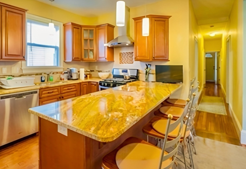 25 Ralph Piteri Terrace, Unit 3 Watertown, MA 02472 - Photo 4 of 16