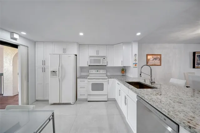 a view of a livingroom and dining room