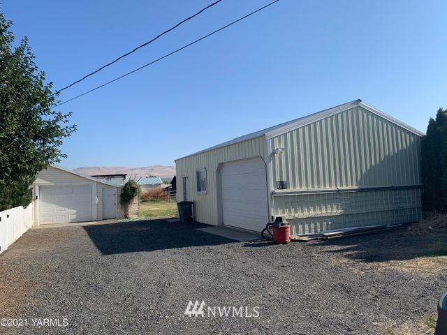 9807 Bell Road Moxee, WA 98936 - Photo 13 of 13