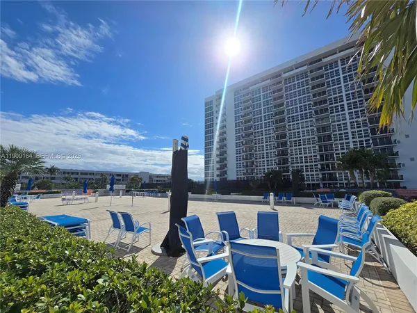 $2,900 | 531 North Ocean Boulevard, Unit 1508, Pompano Beach, FL 33062