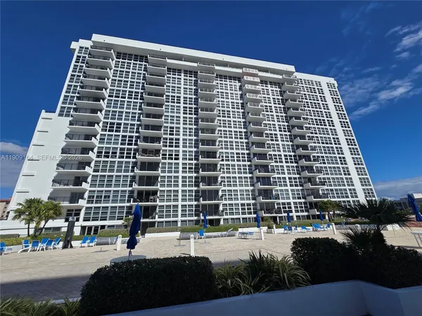 $2,900 | 531 North Ocean Boulevard, Unit 1508, Pompano Beach, FL 33062