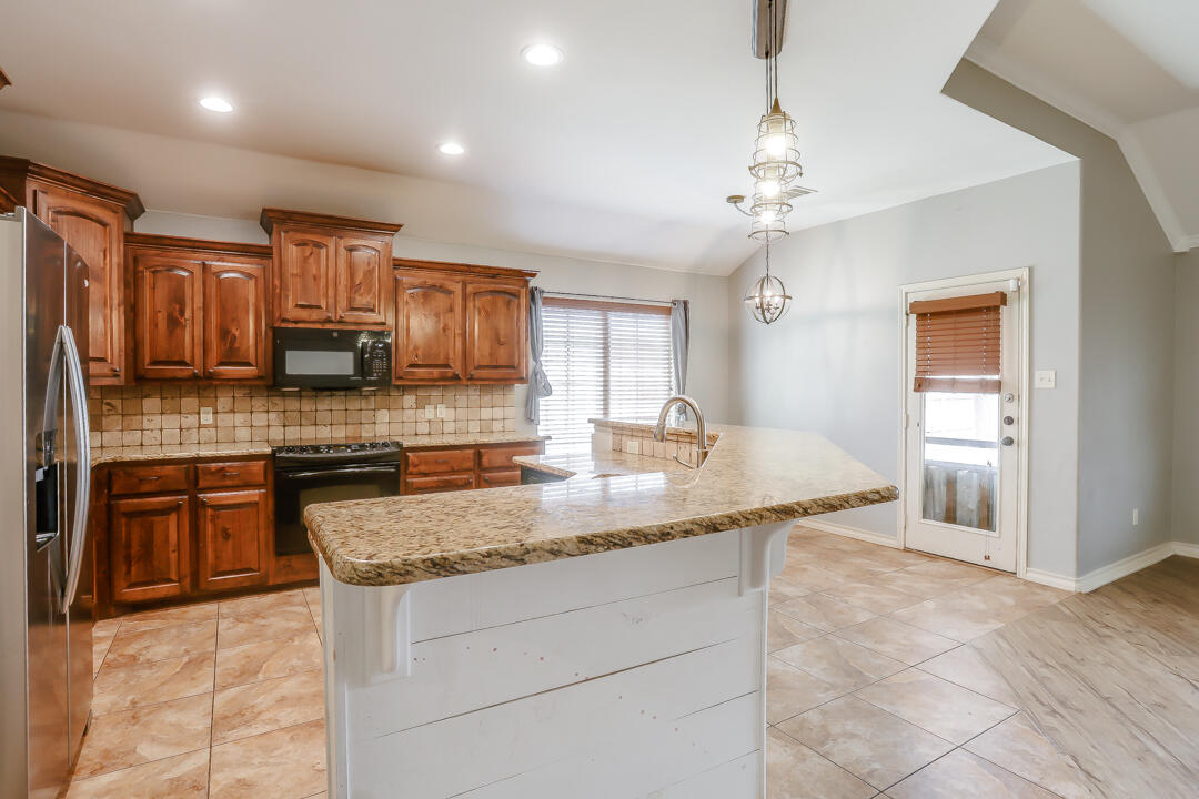 6207 100th Street Lubbock, TX 79424 - Photo 9 of 21 6207-107
