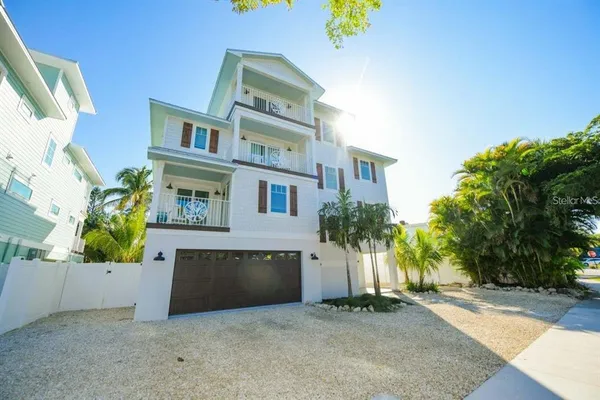 $5,595,000 | 332 Avenida De Mayo, Sarasota, FL 34242