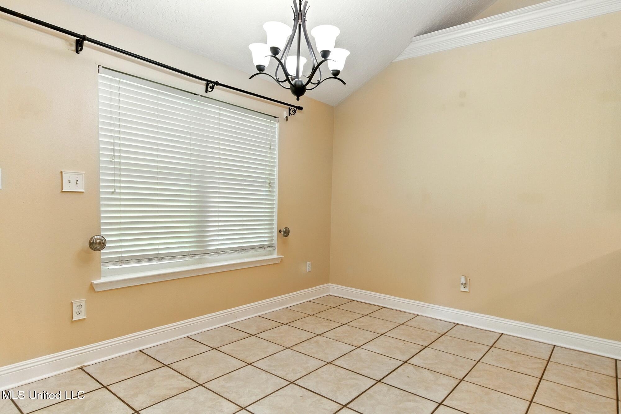 4257 Melvin Road D'Iberville, MS 39540 - Photo 13 of 29 Breakfast nook
