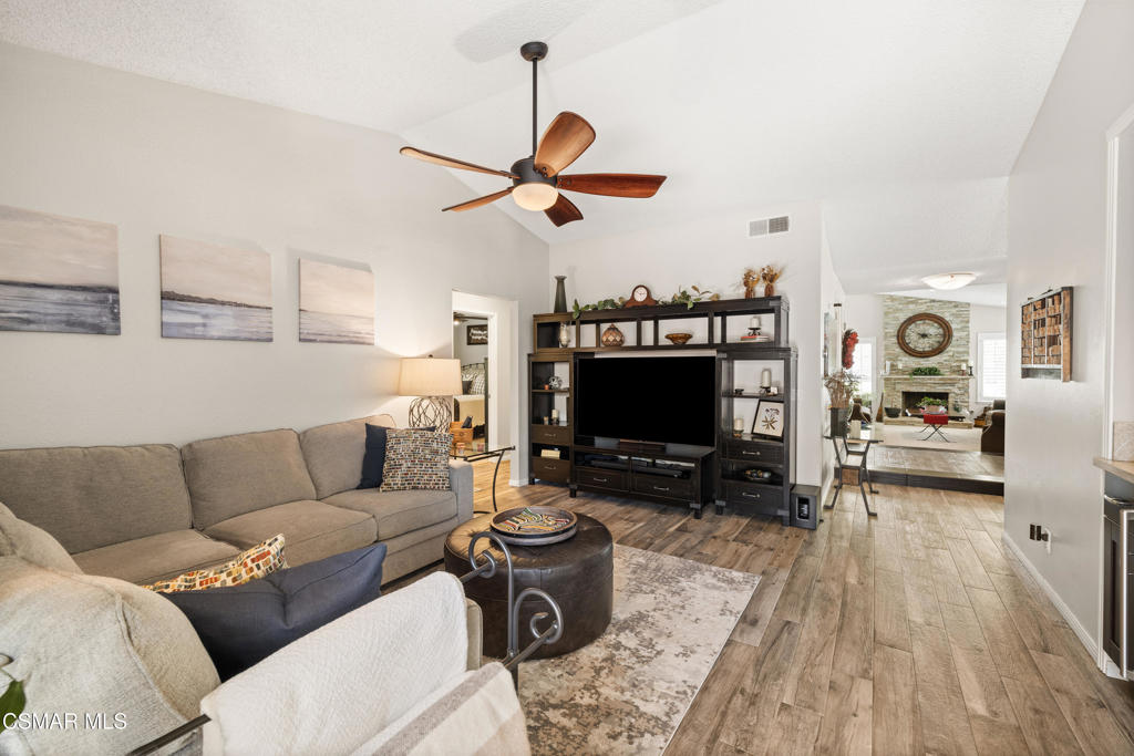 13617 Gunsmoke Road Moorpark, CA 93021 - Photo 15 of 54
