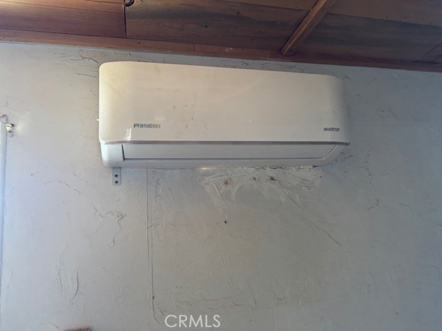 81821 Virginia Road Twentynine Palms, CA 92277 - Photo 21 of 41 a view of walk in closet