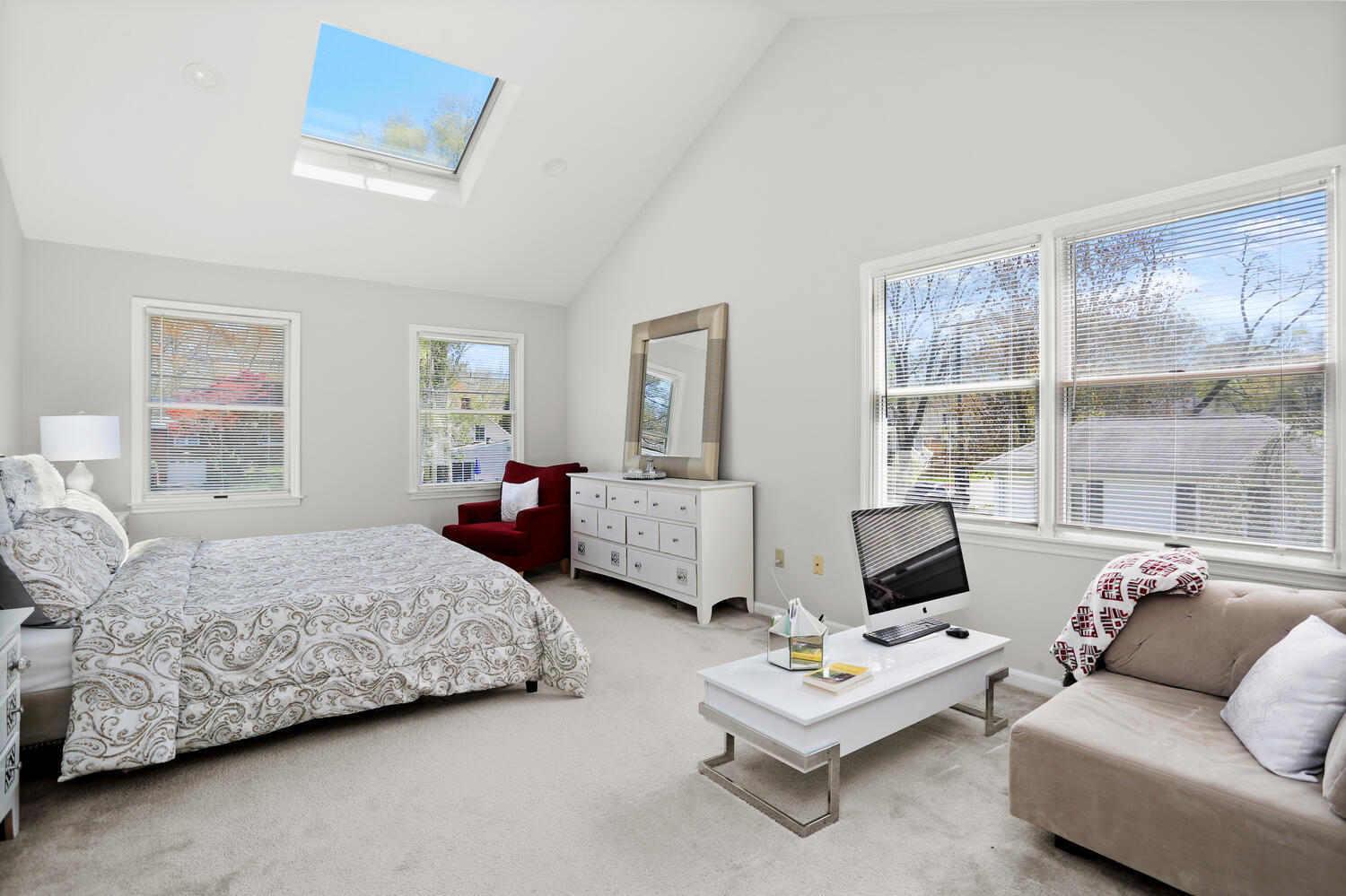 39 Sunshine Avenue Riverside, CT 06878 - Photo 20 of 34 a bedroom with bed couch and window