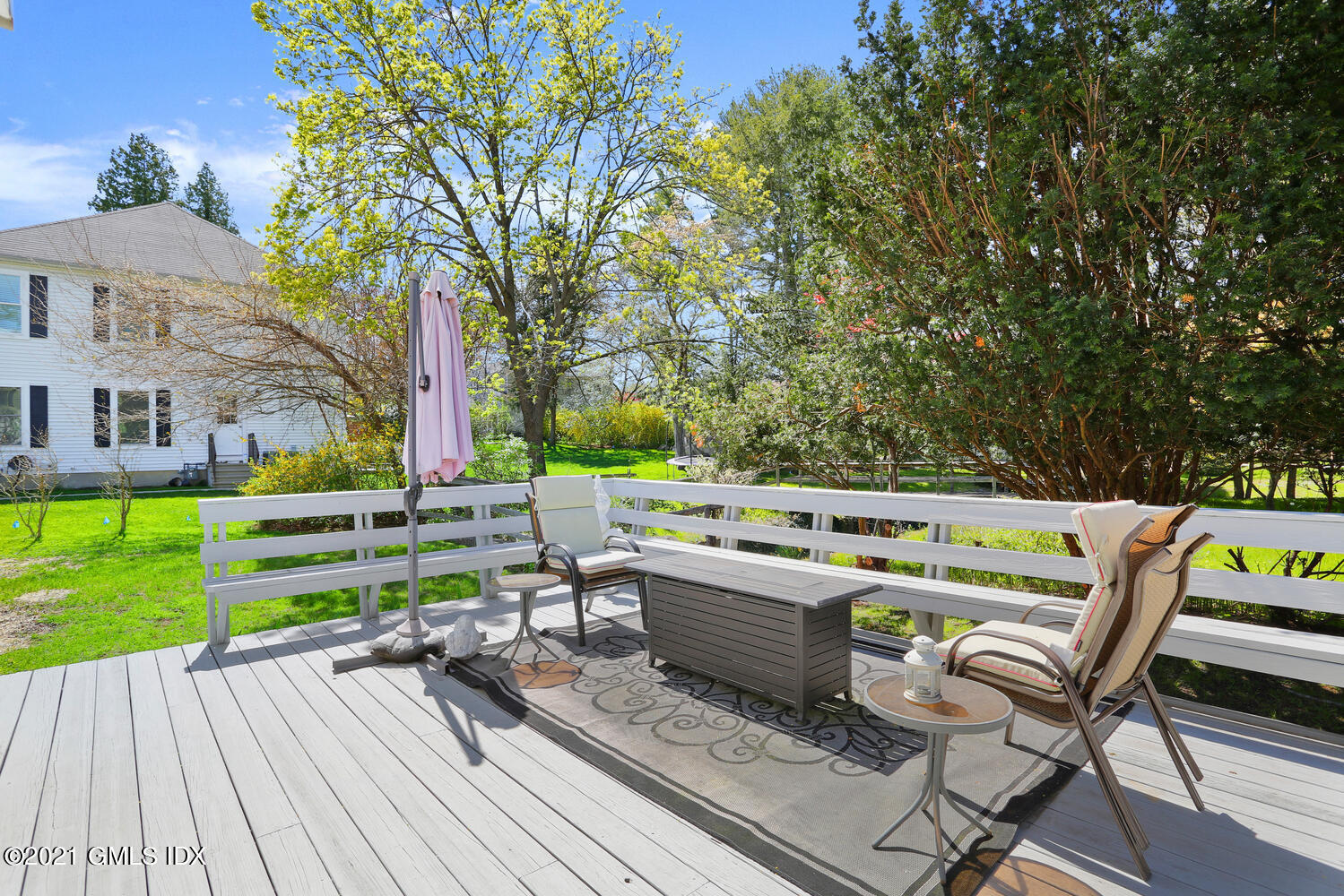 39 Sunshine Avenue Riverside, CT 06878 - Photo 26 of 34 a view of backyard with sitting area