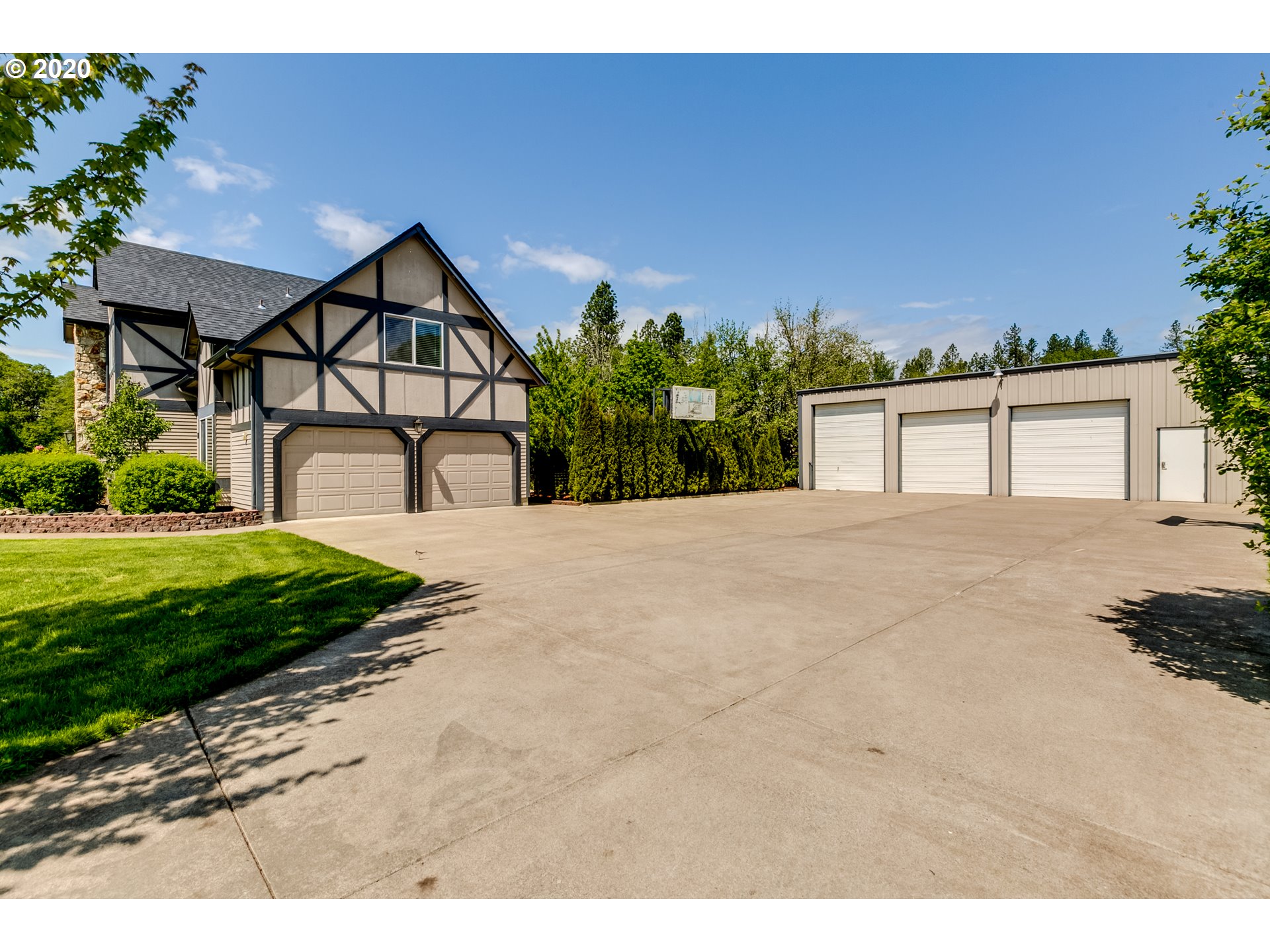 24807 Suttle Road Elmira, OR 97437 - Photo 3 of 32 Gallery Image 3