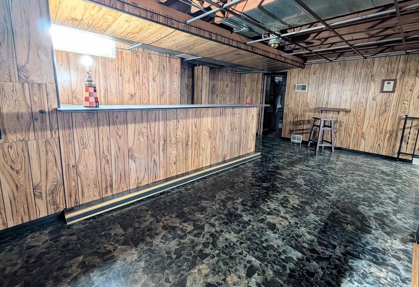 4127 South 89th Street Greenfield, WI 53228 - Photo 22 of 37 PXL_20260113_174336175.MP~2