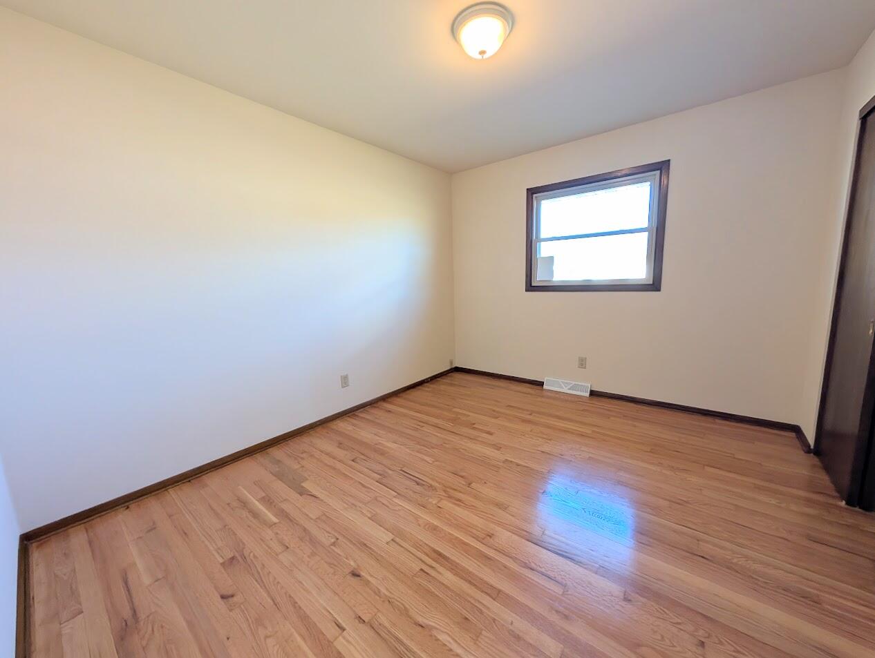 4127 South 89th Street Greenfield, WI 53228 - Photo 24 of 37 bed 2